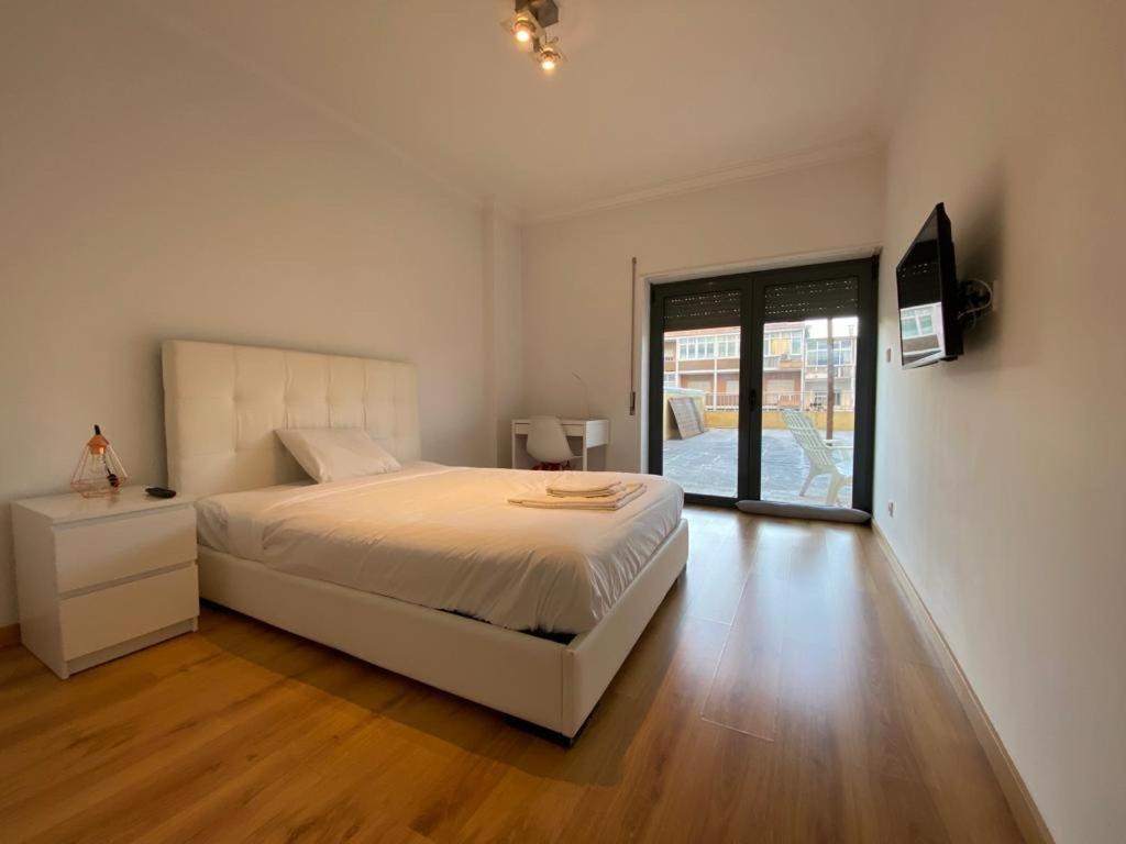 אלמאדה Bedrooms In Modern Guest House מראה חיצוני תמונה
